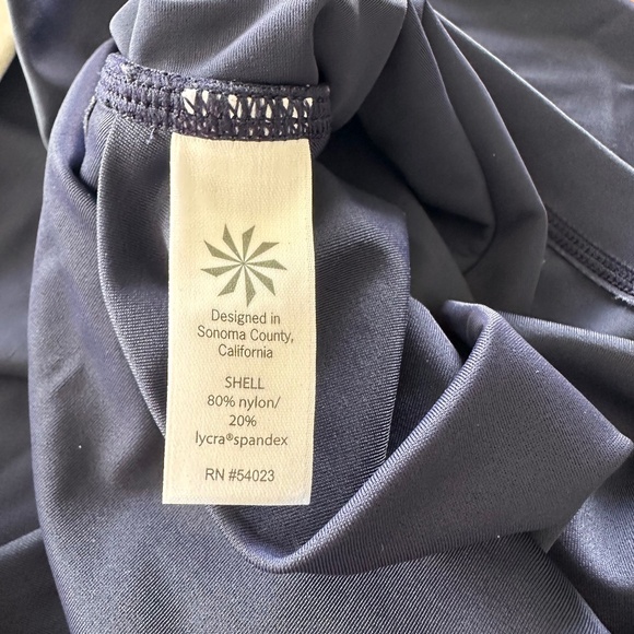 Athleta Swim Long Sleeve Cropped Rash Guard with Wrap Front- Navy XXS - Picture 11 of 12